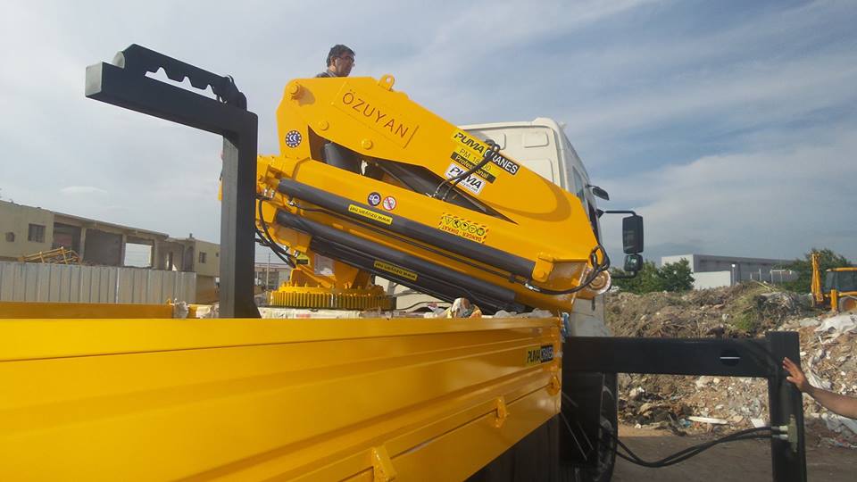 виробництво автомобільних кранів